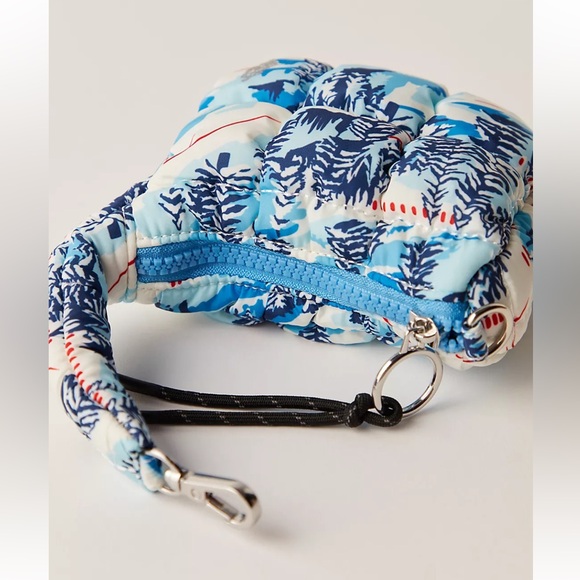 Free People Printed Micro Pouch Alpine Blue Pattern - Picture 2 of 9